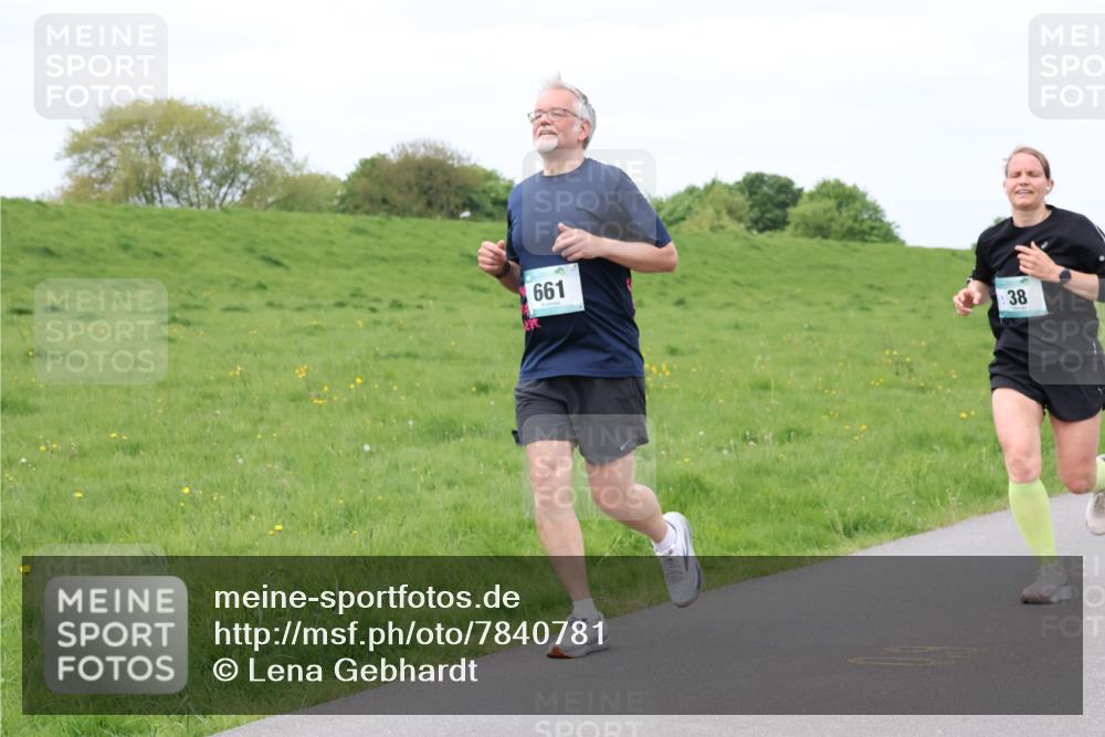 04.05.2025 - 8. Wedeler Halbmarathon Lena Gebhardt http://msf.ph/oto/7840781 04.05.2025 11:50:17 Laufen 661, 38 meine-sportfotos.de