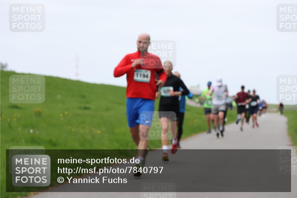 04.05.2025 - 8. Wedeler Halbmarathon Yannick Fuchs http://msf.ph/oto/7840797 04.05.2025 11:27:23 Laufen 1194 meine-sportfotos.de