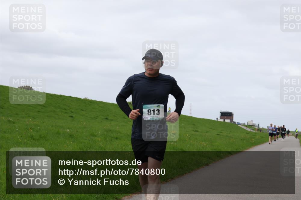 04.05.2025 - 8. Wedeler Halbmarathon Yannick Fuchs http://msf.ph/oto/7840800 04.05.2025 11:48:17 Laufen 23, 813 meine-sportfotos.de