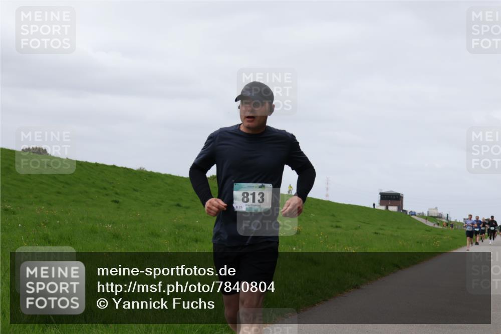 04.05.2025 - 8. Wedeler Halbmarathon Yannick Fuchs http://msf.ph/oto/7840804 04.05.2025 11:48:17 Laufen 23, 813 meine-sportfotos.de