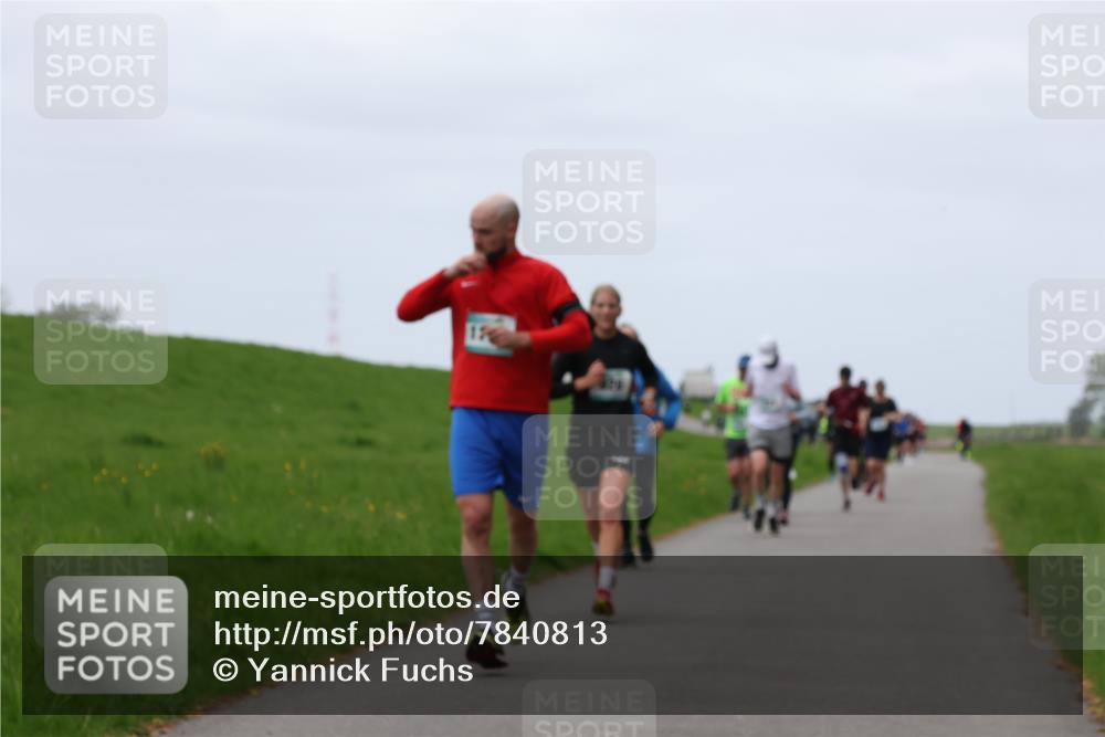 04.05.2025 - 8. Wedeler Halbmarathon Yannick Fuchs http://msf.ph/oto/7840813 04.05.2025 11:27:23 Laufen  meine-sportfotos.de