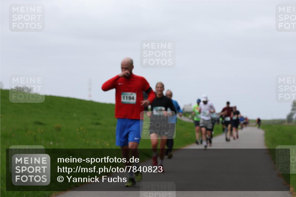 04.05.2025 - 8. Wedeler Halbmarathon Yannick Fuchs http://msf.ph/oto/7840823 04.05.2025 11:27:23 Laufen 1194 meine-sportfotos.de