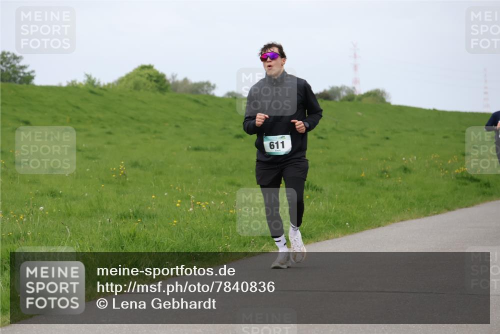 04.05.2025 - 8. Wedeler Halbmarathon Lena Gebhardt http://msf.ph/oto/7840836 04.05.2025 11:50:54 Laufen 611 meine-sportfotos.de