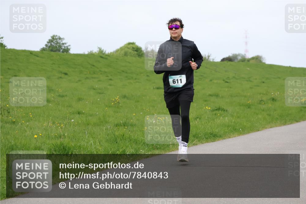 04.05.2025 - 8. Wedeler Halbmarathon Lena Gebhardt http://msf.ph/oto/7840843 04.05.2025 11:50:55 Laufen 611 meine-sportfotos.de