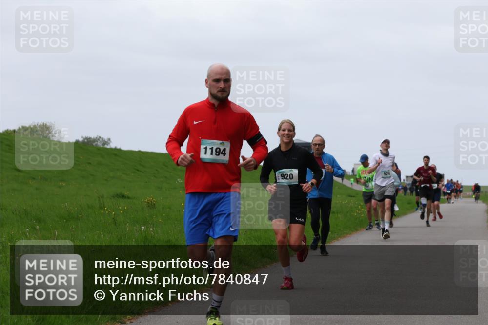 04.05.2025 - 8. Wedeler Halbmarathon Yannick Fuchs http://msf.ph/oto/7840847 04.05.2025 11:27:24 Laufen 1194, 920, 524 meine-sportfotos.de