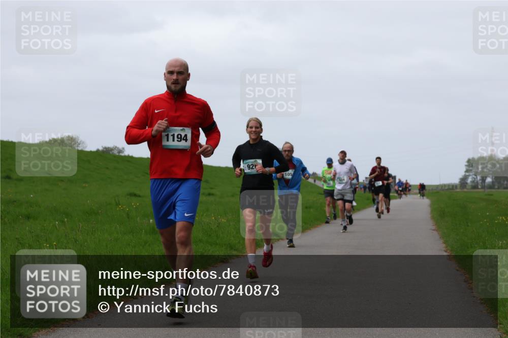 04.05.2025 - 8. Wedeler Halbmarathon Yannick Fuchs http://msf.ph/oto/7840873 04.05.2025 11:27:25 Laufen 1194, 92, 105, 24 meine-sportfotos.de