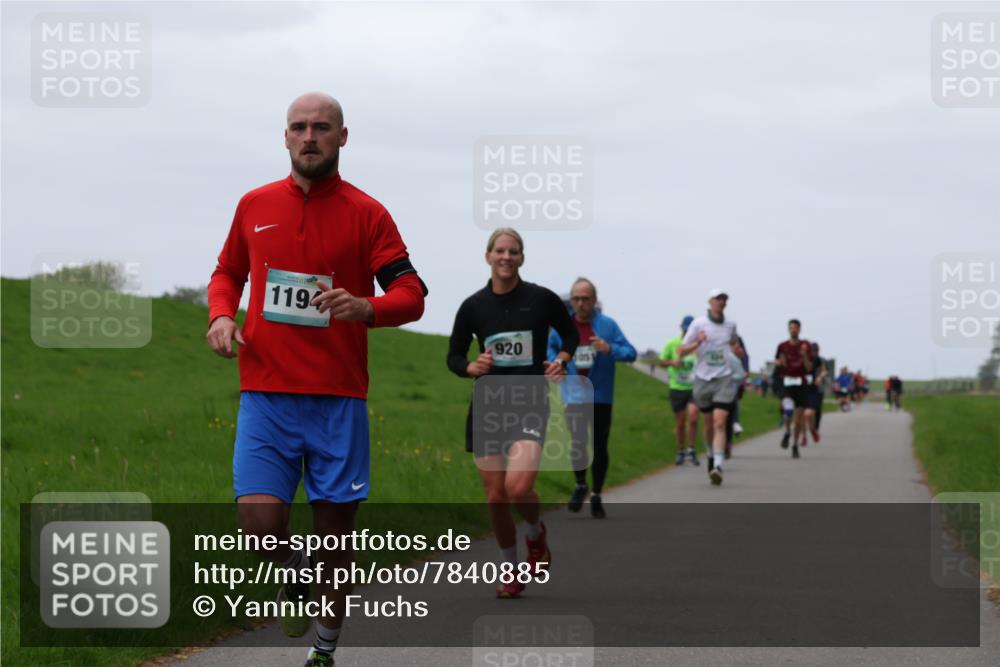 04.05.2025 - 8. Wedeler Halbmarathon Yannick Fuchs http://msf.ph/oto/7840885 04.05.2025 11:27:25 Laufen 1194, 920, 05 meine-sportfotos.de