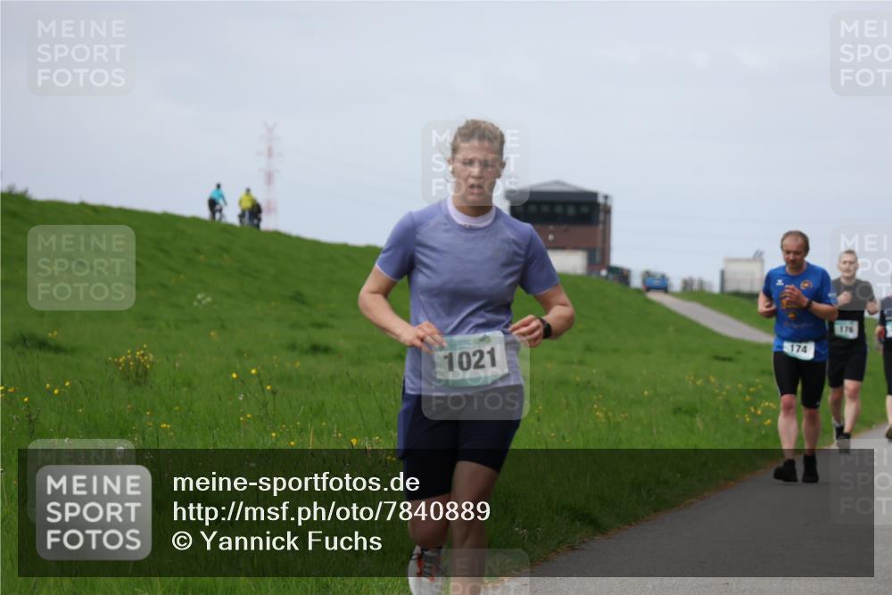 04.05.2025 - 8. Wedeler Halbmarathon Yannick Fuchs http://msf.ph/oto/7840889 04.05.2025 11:48:30 Laufen 1021, 174, 176 meine-sportfotos.de