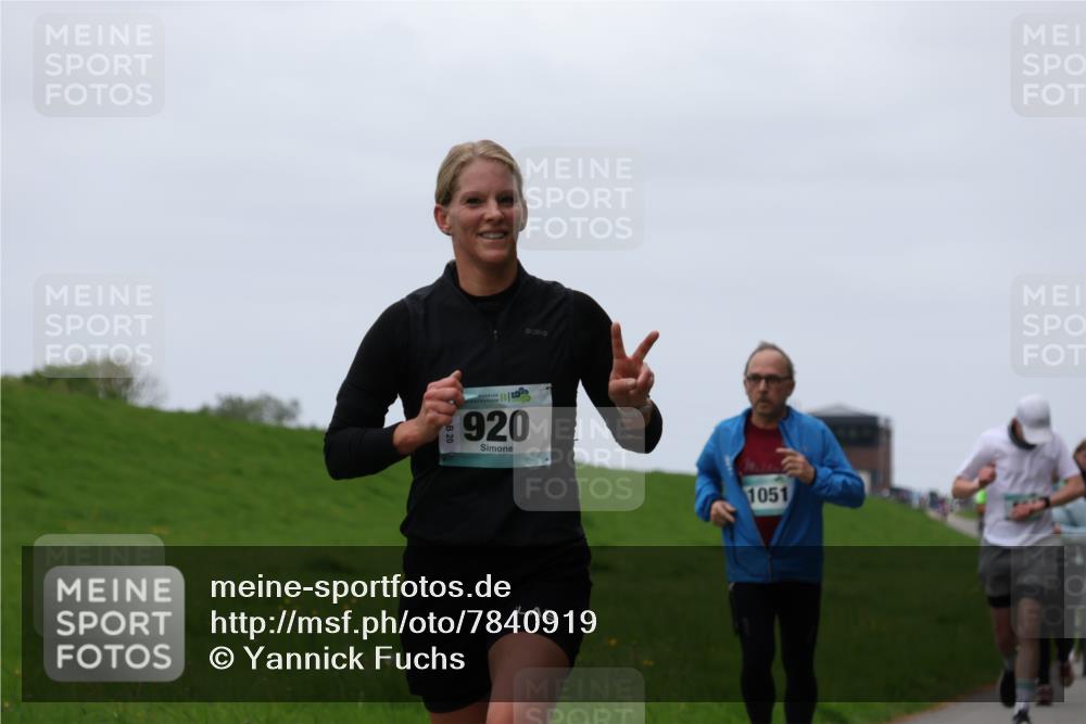 04.05.2025 - 8. Wedeler Halbmarathon Yannick Fuchs http://msf.ph/oto/7840919 04.05.2025 11:27:26 Laufen 20, 920, 1051 meine-sportfotos.de