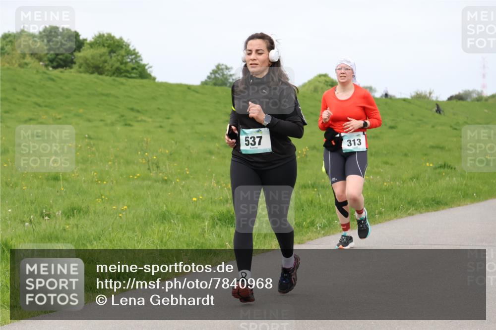 04.05.2025 - 8. Wedeler Halbmarathon Lena Gebhardt http://msf.ph/oto/7840968 04.05.2025 11:52:00 Laufen 537, 313 meine-sportfotos.de