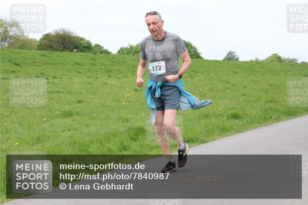 04.05.2025 - 8. Wedeler Halbmarathon Lena Gebhardt http://msf.ph/oto/7840987 04.05.2025 11:52:06 Laufen 172 meine-sportfotos.de