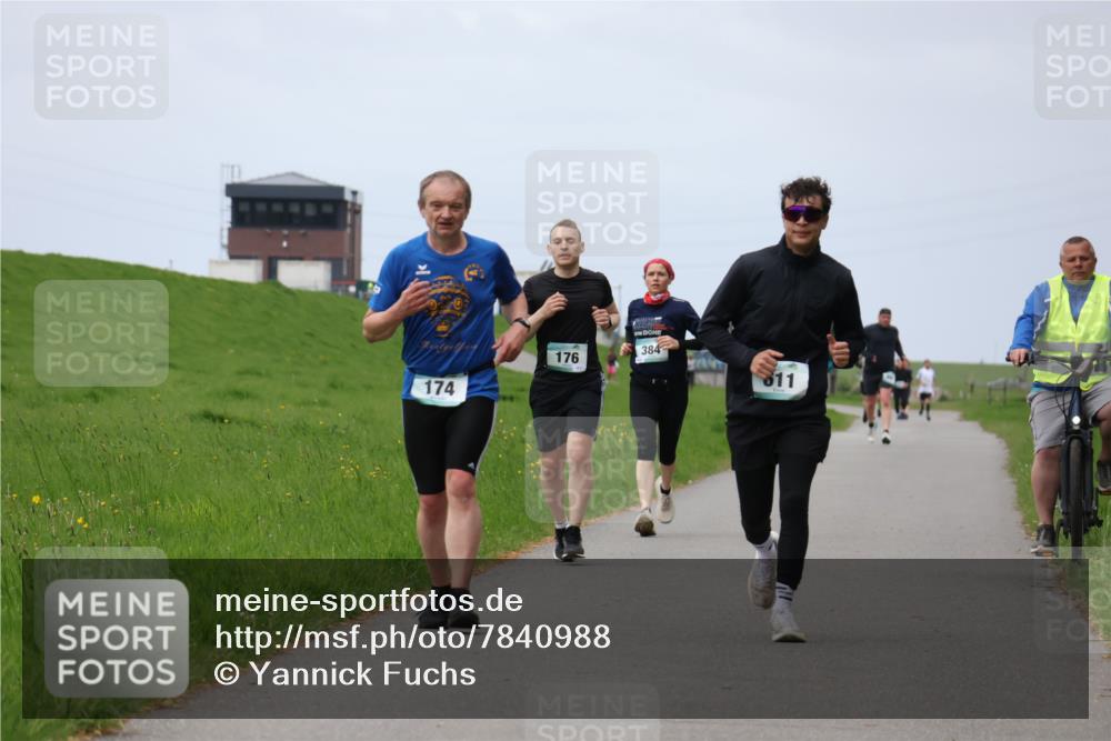 04.05.2025 - 8. Wedeler Halbmarathon Yannick Fuchs http://msf.ph/oto/7840988 04.05.2025 11:48:35 Laufen 174, 176, 384, 011 meine-sportfotos.de
