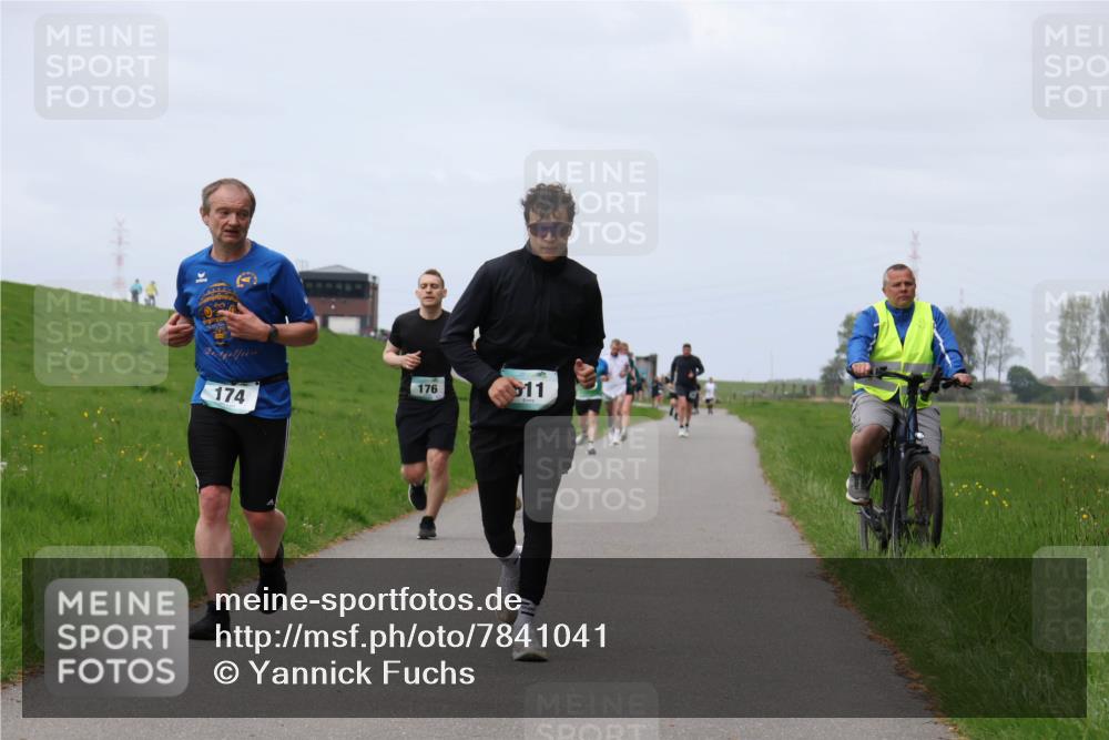 04.05.2025 - 8. Wedeler Halbmarathon Yannick Fuchs http://msf.ph/oto/7841041 04.05.2025 11:48:39 Laufen 174, 176, 11 meine-sportfotos.de