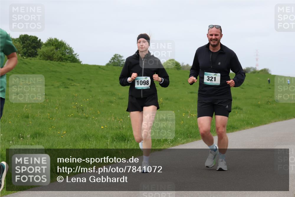 04.05.2025 - 8. Wedeler Halbmarathon Lena Gebhardt http://msf.ph/oto/7841072 04.05.2025 11:53:12 Laufen 321, 1098 meine-sportfotos.de