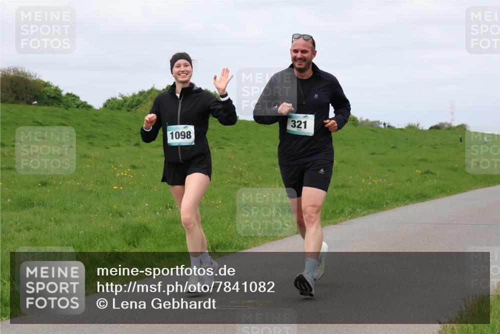 04.05.2025 - 8. Wedeler Halbmarathon Lena Gebhardt http://msf.ph/oto/7841082 04.05.2025 11:53:14 Laufen 321, 1098 meine-sportfotos.de