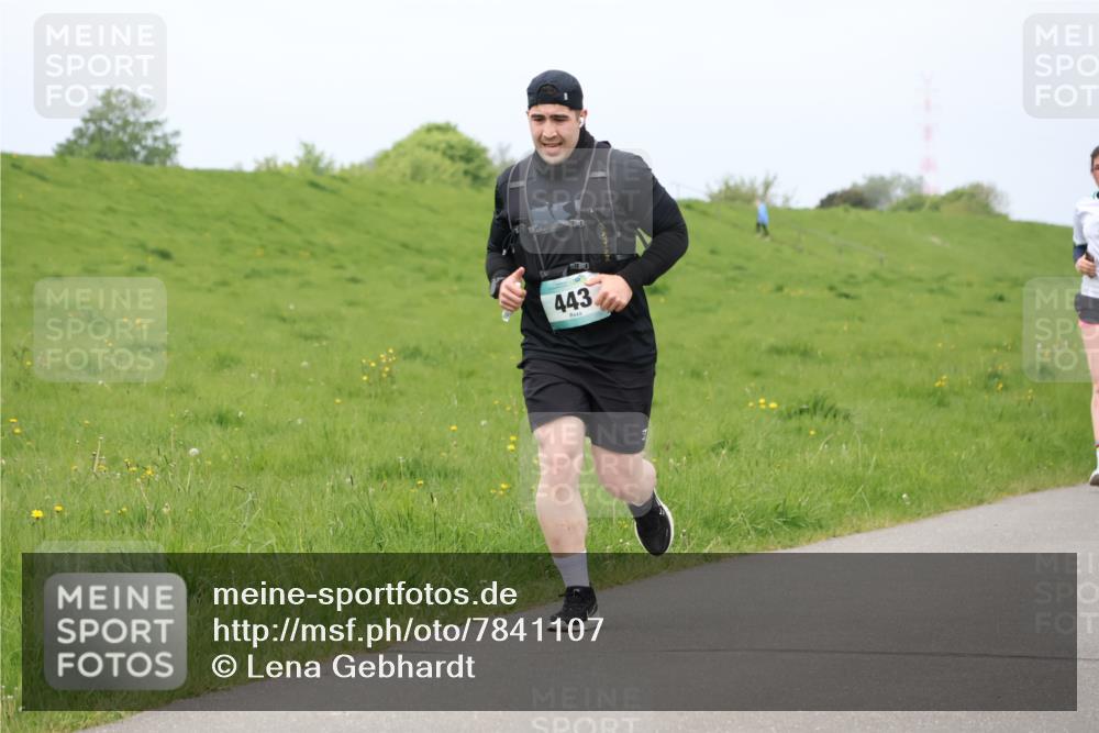 04.05.2025 - 8. Wedeler Halbmarathon Lena Gebhardt http://msf.ph/oto/7841107 04.05.2025 11:53:32 Laufen 443 meine-sportfotos.de