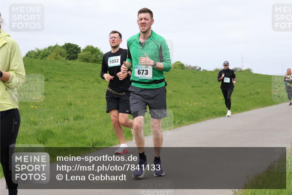 04.05.2025 - 8. Wedeler Halbmarathon Lena Gebhardt http://msf.ph/oto/7841133 04.05.2025 11:53:43 Laufen 1052, 673, 291 meine-sportfotos.de