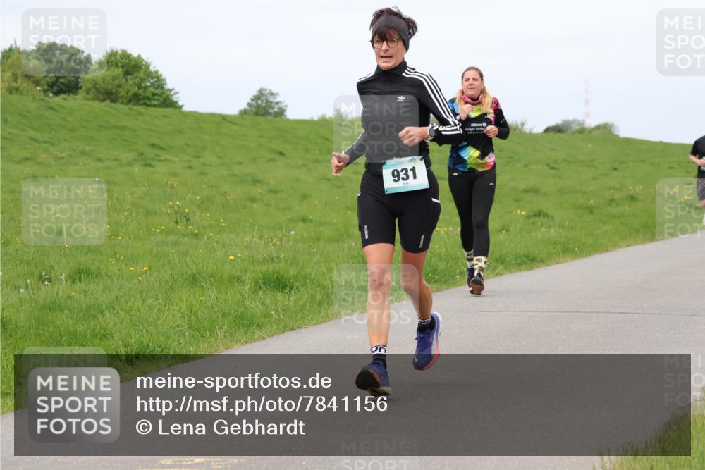 04.05.2025 - 8. Wedeler Halbmarathon Lena Gebhardt http://msf.ph/oto/7841156 04.05.2025 11:53:50 Laufen 931 meine-sportfotos.de