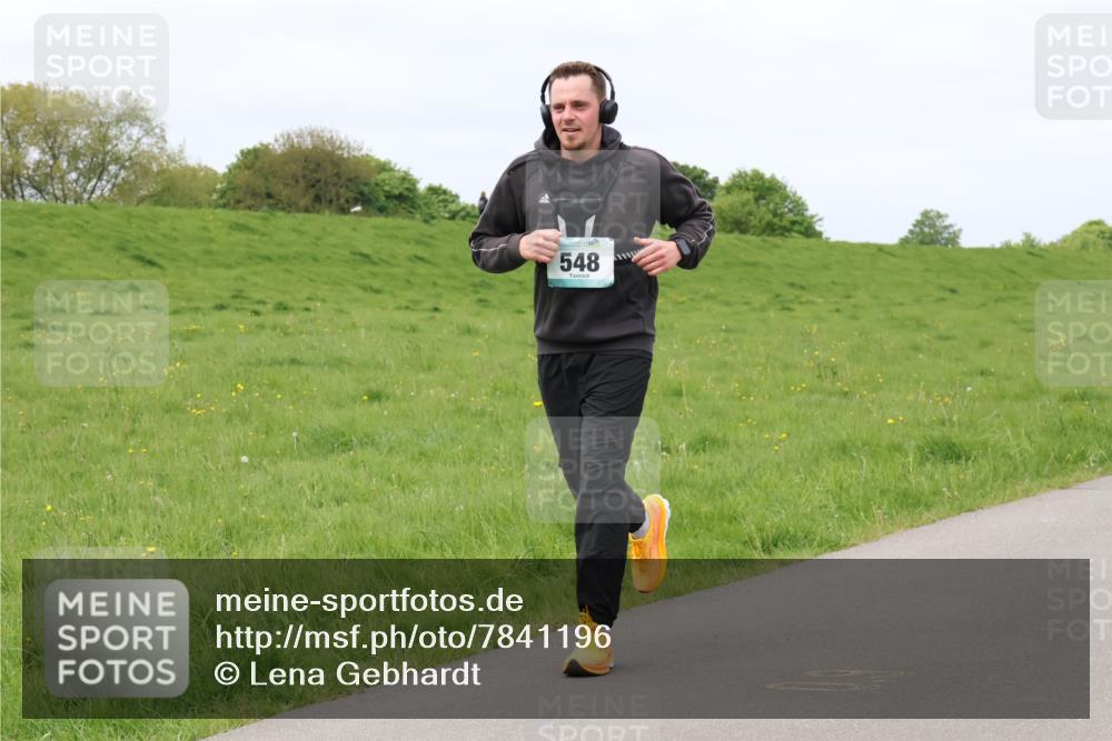 04.05.2025 - 8. Wedeler Halbmarathon Lena Gebhardt http://msf.ph/oto/7841196 04.05.2025 11:54:05 Laufen 548 meine-sportfotos.de