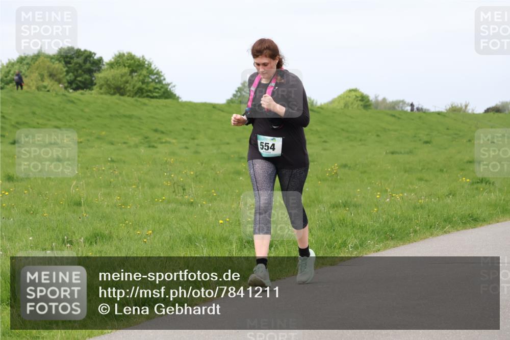 04.05.2025 - 8. Wedeler Halbmarathon Lena Gebhardt http://msf.ph/oto/7841211 04.05.2025 11:54:13 Laufen 554 meine-sportfotos.de