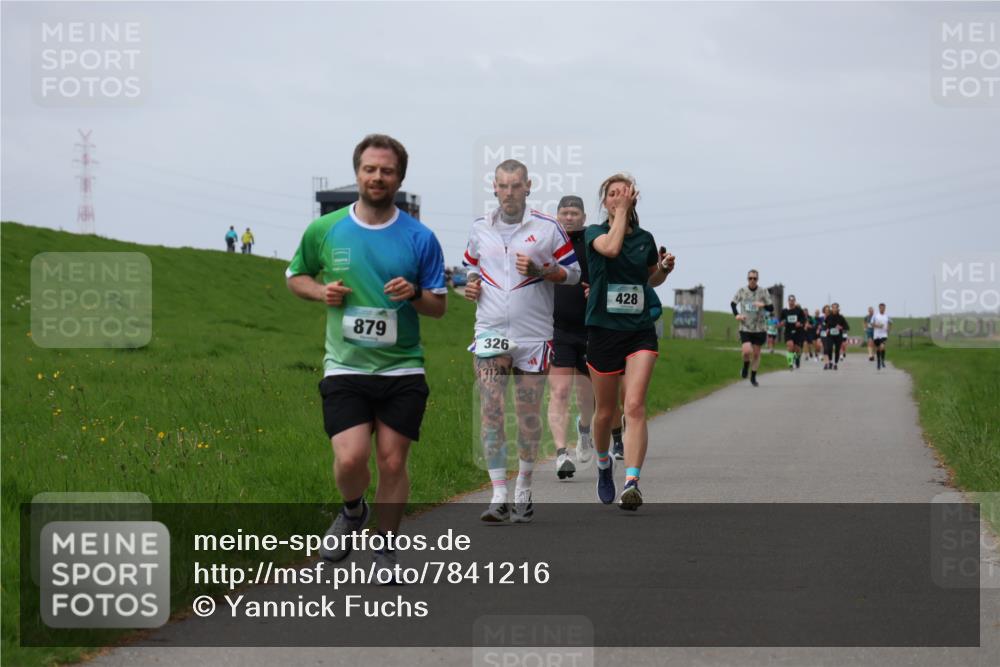 04.05.2025 - 8. Wedeler Halbmarathon Yannick Fuchs http://msf.ph/oto/7841216 04.05.2025 11:48:54 Laufen 879, 326, 428 meine-sportfotos.de