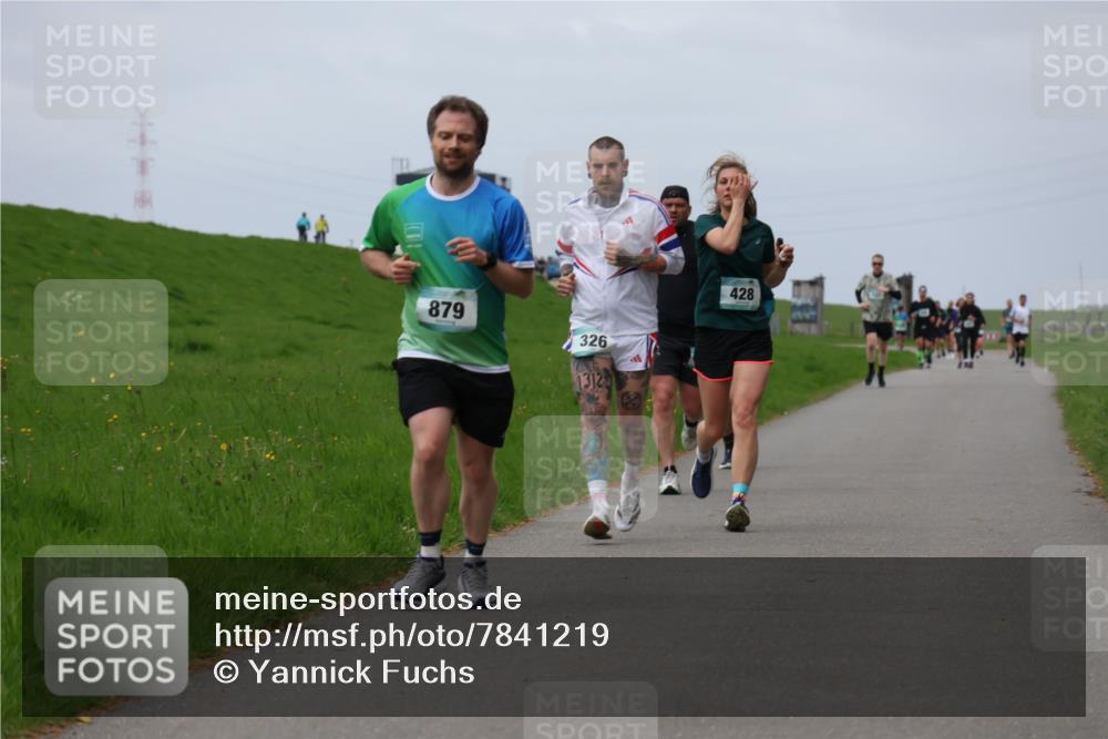 04.05.2025 - 8. Wedeler Halbmarathon Yannick Fuchs http://msf.ph/oto/7841219 04.05.2025 11:48:54 Laufen 879, 326, 1312, 428 meine-sportfotos.de