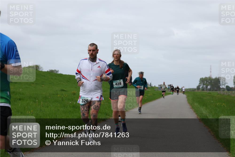 04.05.2025 - 8. Wedeler Halbmarathon Yannick Fuchs http://msf.ph/oto/7841263 04.05.2025 11:48:59 Laufen 326, 1312, 428, 25 meine-sportfotos.de
