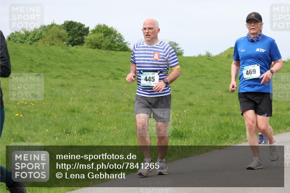 04.05.2025 - 8. Wedeler Halbmarathon Lena Gebhardt http://msf.ph/oto/7841265 04.05.2025 11:54:41 Laufen 445, 10, 469 meine-sportfotos.de