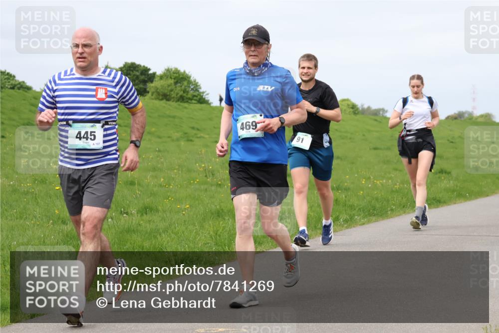 04.05.2025 - 8. Wedeler Halbmarathon Lena Gebhardt http://msf.ph/oto/7841269 04.05.2025 11:54:42 Laufen 445, 107, 469, 91 meine-sportfotos.de
