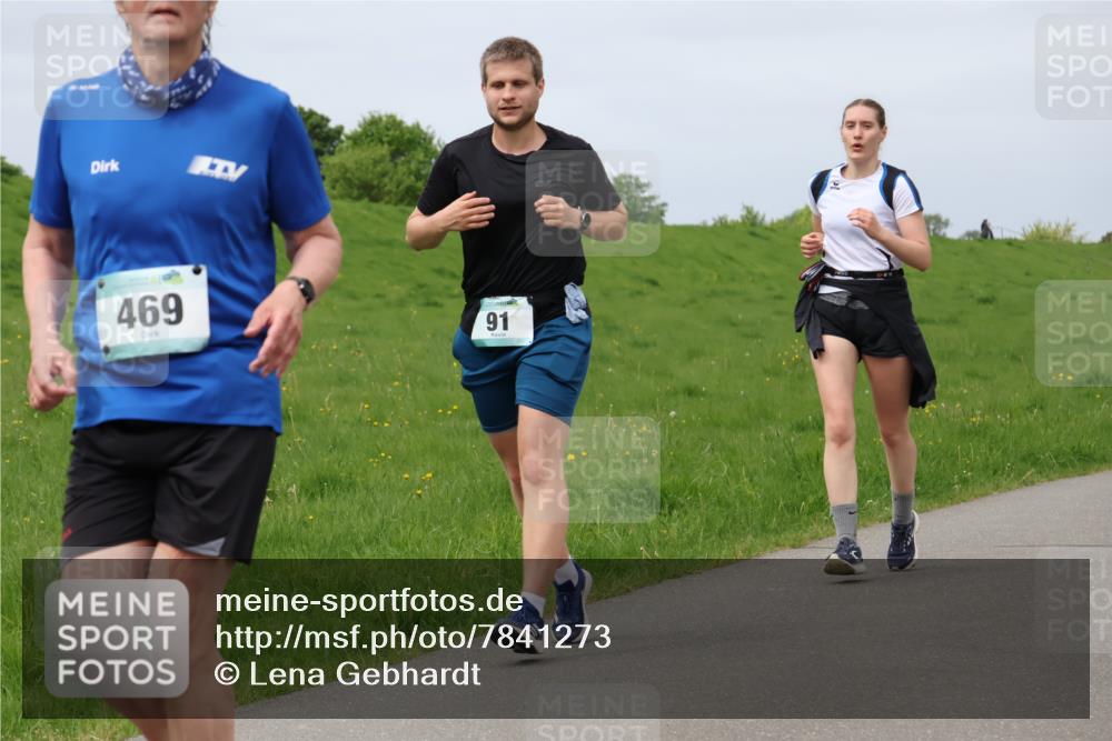 04.05.2025 - 8. Wedeler Halbmarathon Lena Gebhardt http://msf.ph/oto/7841273 04.05.2025 11:54:43 Laufen 469, 91 meine-sportfotos.de