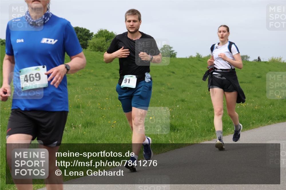 04.05.2025 - 8. Wedeler Halbmarathon Lena Gebhardt http://msf.ph/oto/7841276 04.05.2025 11:54:43 Laufen 469, 91 meine-sportfotos.de