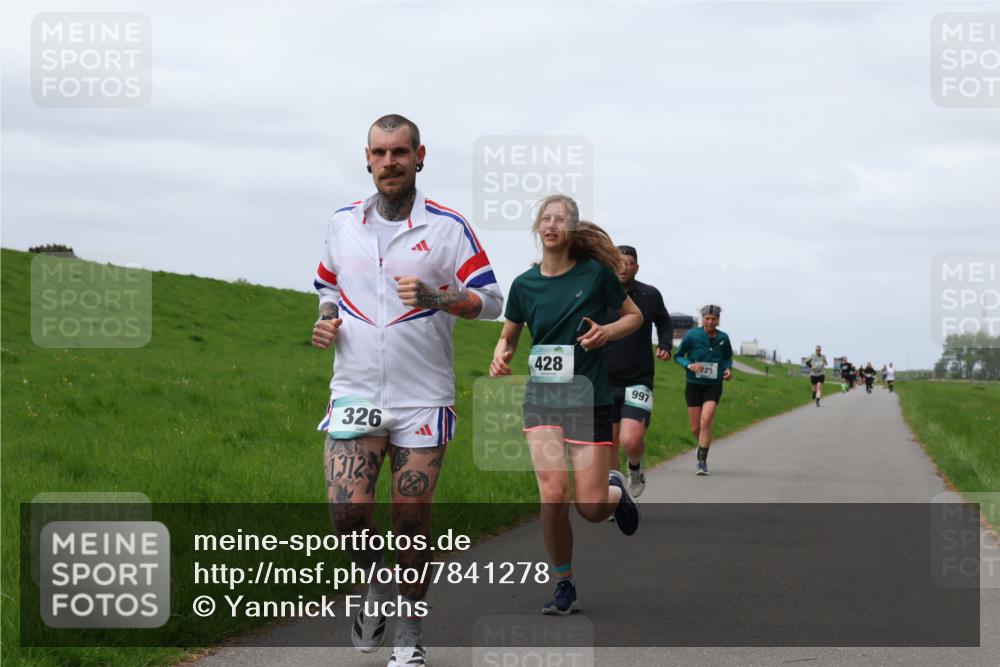 04.05.2025 - 8. Wedeler Halbmarathon Yannick Fuchs http://msf.ph/oto/7841278 04.05.2025 11:49:01 Laufen 326, 1312, 428, 997, 725 meine-sportfotos.de