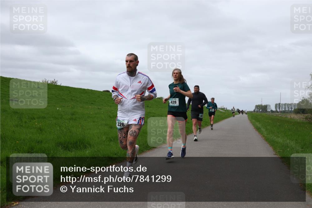 04.05.2025 - 8. Wedeler Halbmarathon Yannick Fuchs http://msf.ph/oto/7841299 04.05.2025 11:49:01 Laufen 326, 1312, 428 meine-sportfotos.de