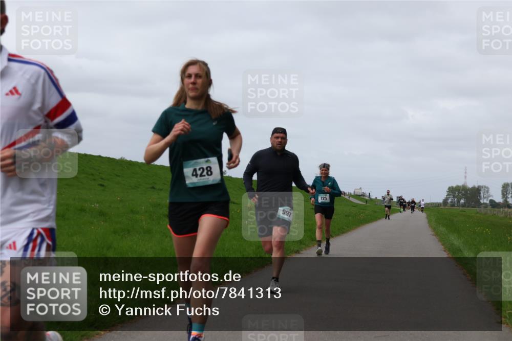 04.05.2025 - 8. Wedeler Halbmarathon Yannick Fuchs http://msf.ph/oto/7841313 04.05.2025 11:49:02 Laufen 60, 428, 997, 725 meine-sportfotos.de
