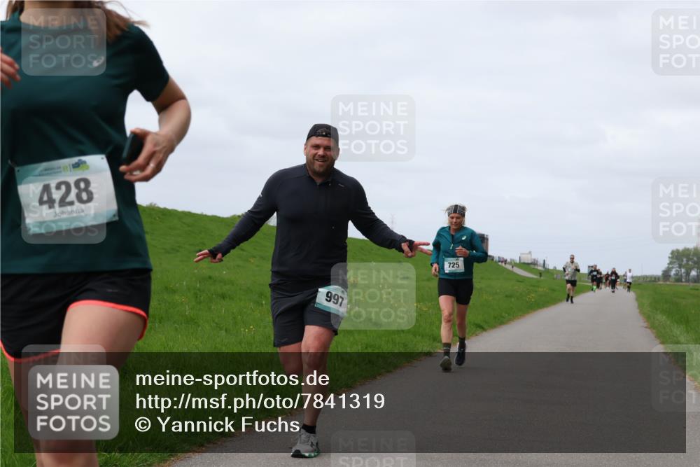 04.05.2025 - 8. Wedeler Halbmarathon Yannick Fuchs http://msf.ph/oto/7841319 04.05.2025 11:49:02 Laufen 428, 997, 725 meine-sportfotos.de
