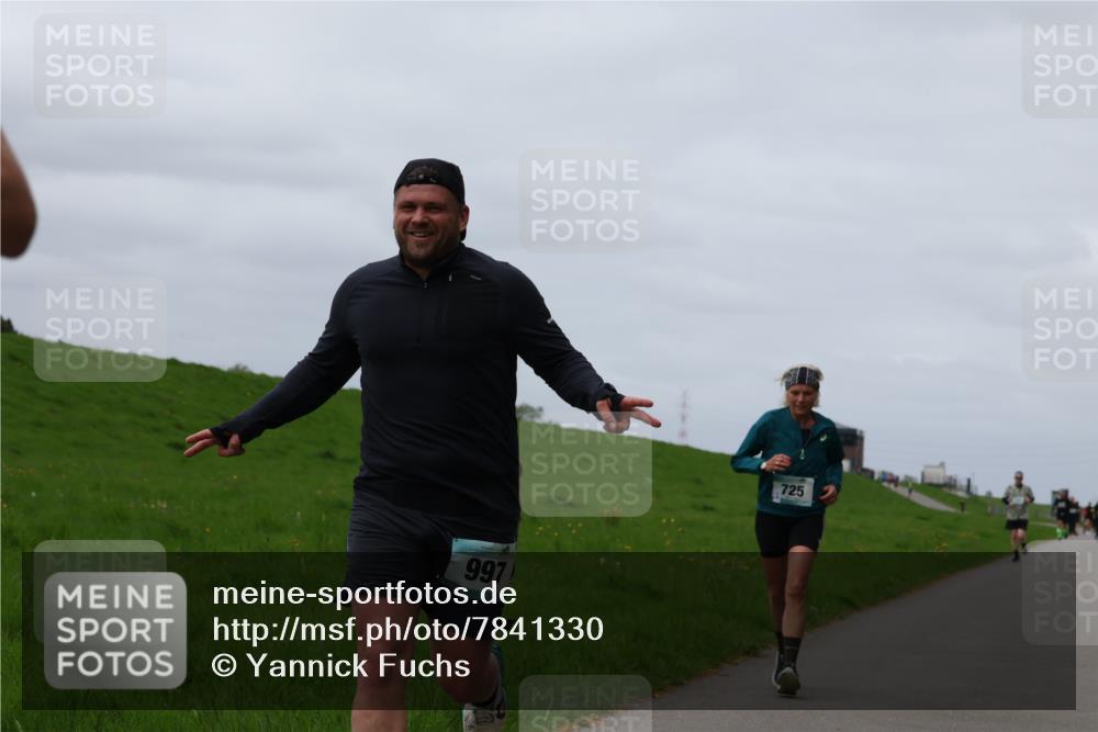 04.05.2025 - 8. Wedeler Halbmarathon Yannick Fuchs http://msf.ph/oto/7841330 04.05.2025 11:49:03 Laufen 997, 725 meine-sportfotos.de