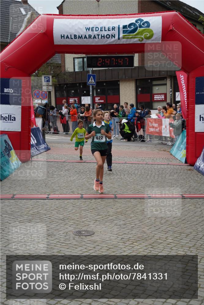 04.05.2025 - 8. Wedeler Halbmarathon Felixshl http://msf.ph/oto/7841331 04.05.2025 12:47:45 Ziel 622, 708, 1202 meine-sportfotos.de