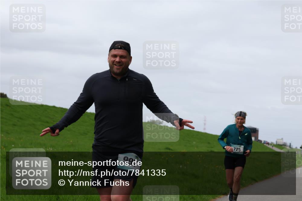 04.05.2025 - 8. Wedeler Halbmarathon Yannick Fuchs http://msf.ph/oto/7841335 04.05.2025 11:49:03 Laufen 997, 725 meine-sportfotos.de