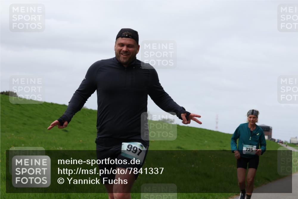 04.05.2025 - 8. Wedeler Halbmarathon Yannick Fuchs http://msf.ph/oto/7841337 04.05.2025 11:49:03 Laufen 997, 725 meine-sportfotos.de