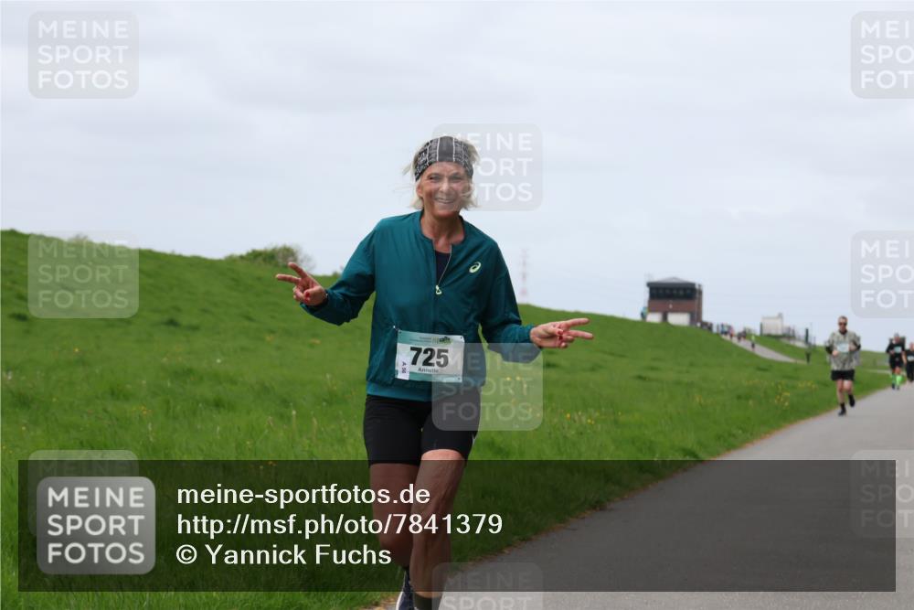 04.05.2025 - 8. Wedeler Halbmarathon Yannick Fuchs http://msf.ph/oto/7841379 04.05.2025 11:49:05 Laufen 725 meine-sportfotos.de