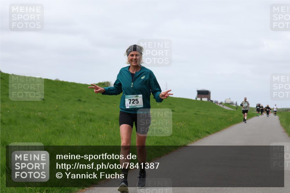 04.05.2025 - 8. Wedeler Halbmarathon Yannick Fuchs http://msf.ph/oto/7841387 04.05.2025 11:49:05 Laufen 725 meine-sportfotos.de