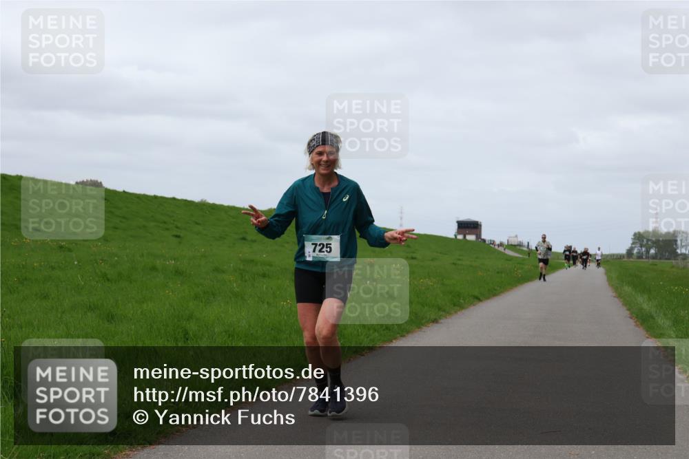 04.05.2025 - 8. Wedeler Halbmarathon Yannick Fuchs http://msf.ph/oto/7841396 04.05.2025 11:49:06 Laufen 725 meine-sportfotos.de