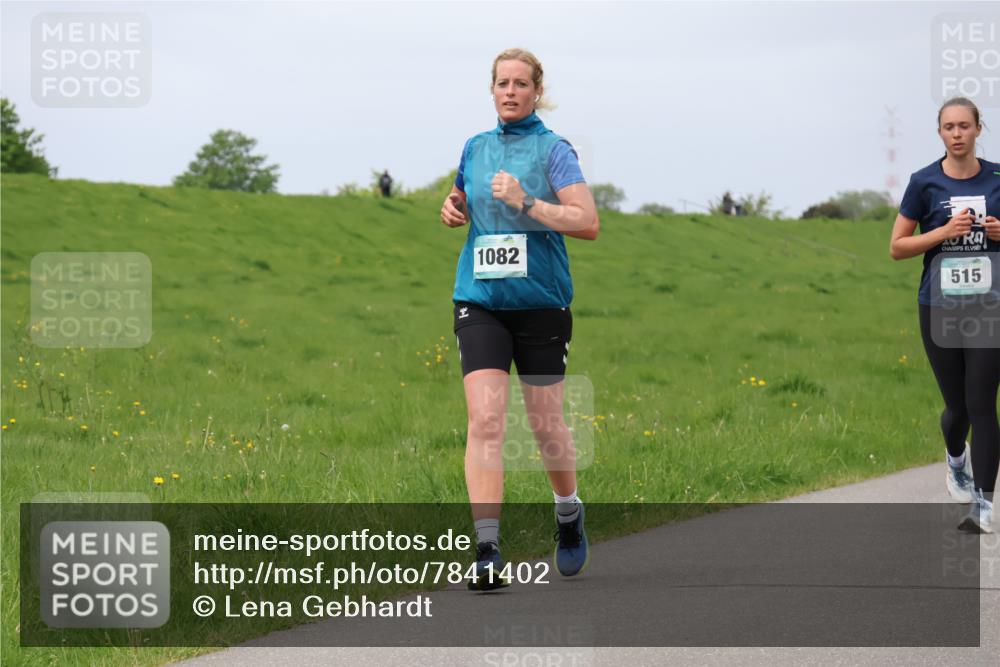 04.05.2025 - 8. Wedeler Halbmarathon Lena Gebhardt http://msf.ph/oto/7841402 04.05.2025 11:55:24 Laufen 1082, 515 meine-sportfotos.de