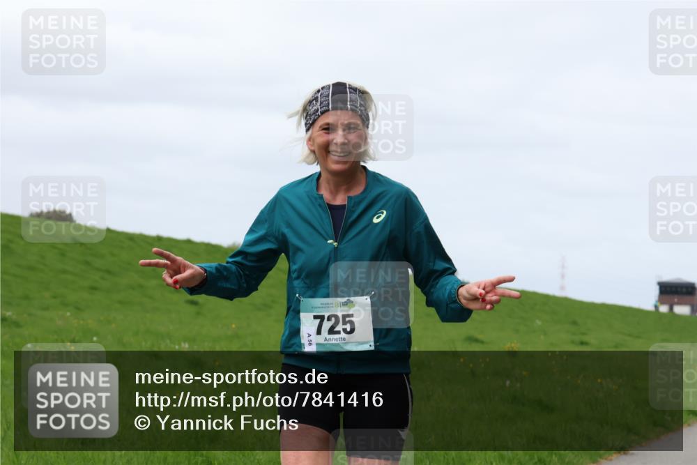 04.05.2025 - 8. Wedeler Halbmarathon Yannick Fuchs http://msf.ph/oto/7841416 04.05.2025 11:49:06 Laufen 1447, 56, 725 meine-sportfotos.de