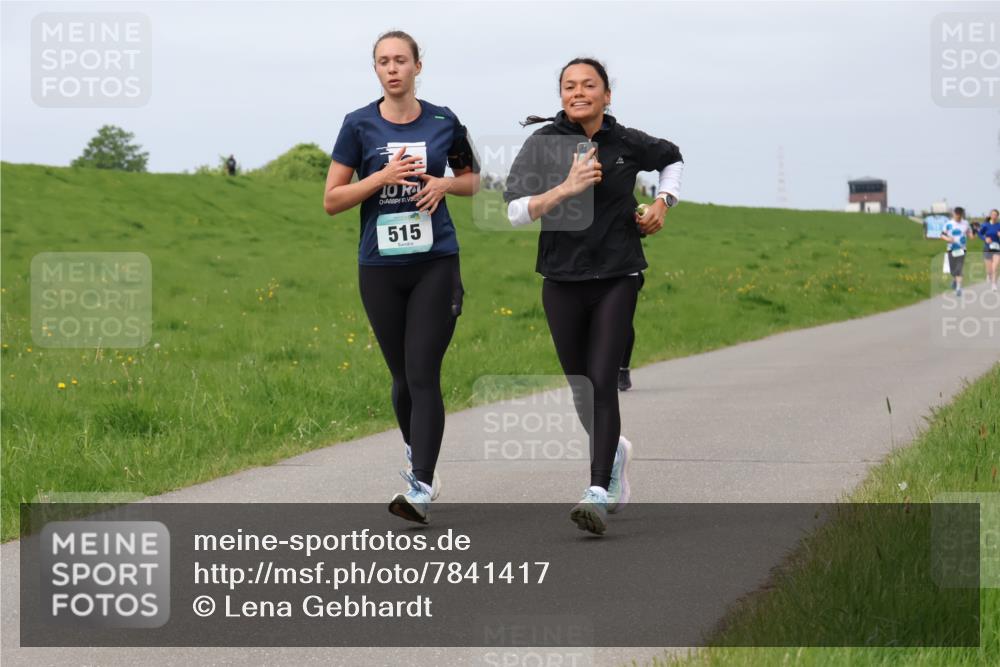04.05.2025 - 8. Wedeler Halbmarathon Lena Gebhardt http://msf.ph/oto/7841417 04.05.2025 11:55:26 Laufen 10, 515 meine-sportfotos.de
