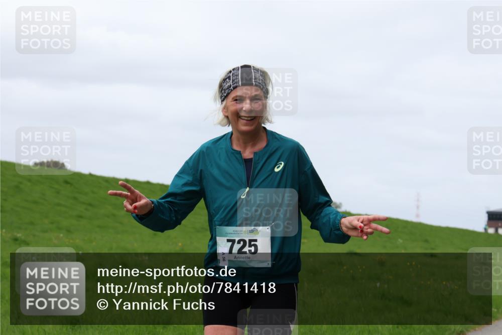 04.05.2025 - 8. Wedeler Halbmarathon Yannick Fuchs http://msf.ph/oto/7841418 04.05.2025 11:49:06 Laufen 2, 725, 56 meine-sportfotos.de