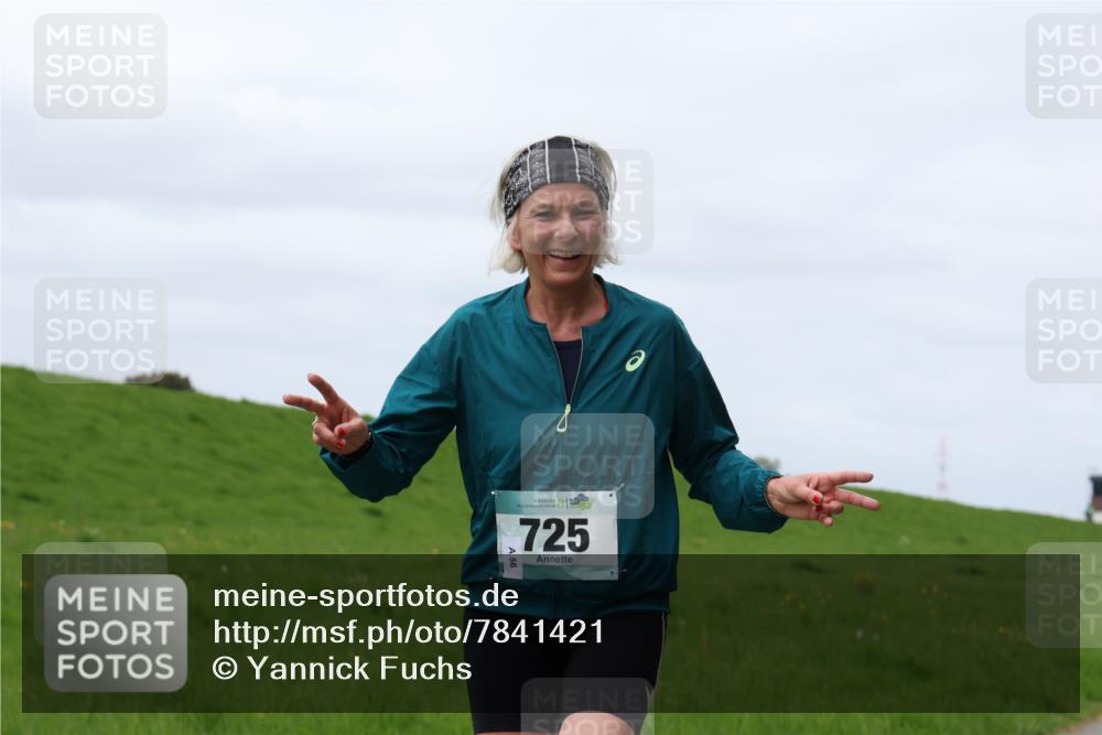 04.05.2025 - 8. Wedeler Halbmarathon Yannick Fuchs http://msf.ph/oto/7841421 04.05.2025 11:49:06 Laufen 725, 56 meine-sportfotos.de