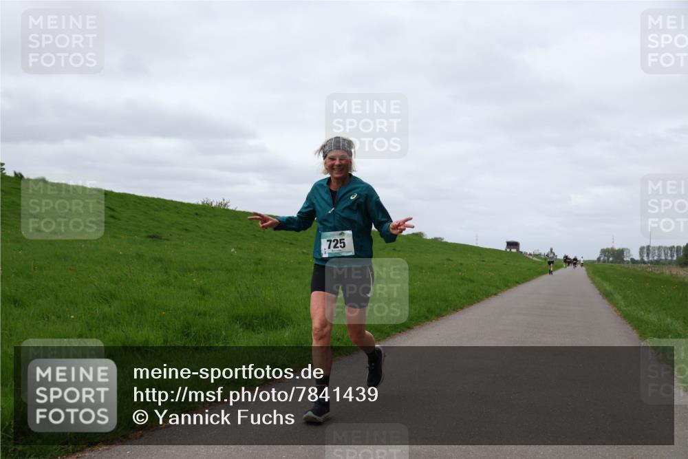 04.05.2025 - 8. Wedeler Halbmarathon Yannick Fuchs http://msf.ph/oto/7841439 04.05.2025 11:49:07 Laufen 725 meine-sportfotos.de