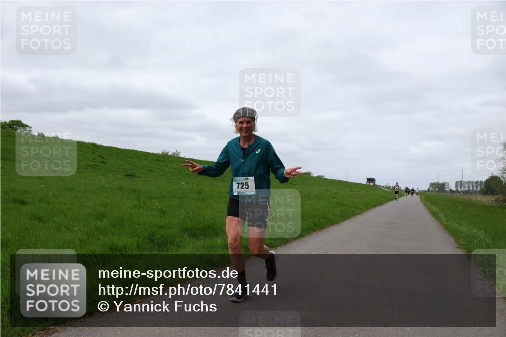 04.05.2025 - 8. Wedeler Halbmarathon Yannick Fuchs http://msf.ph/oto/7841441 04.05.2025 11:49:07 Laufen 725 meine-sportfotos.de