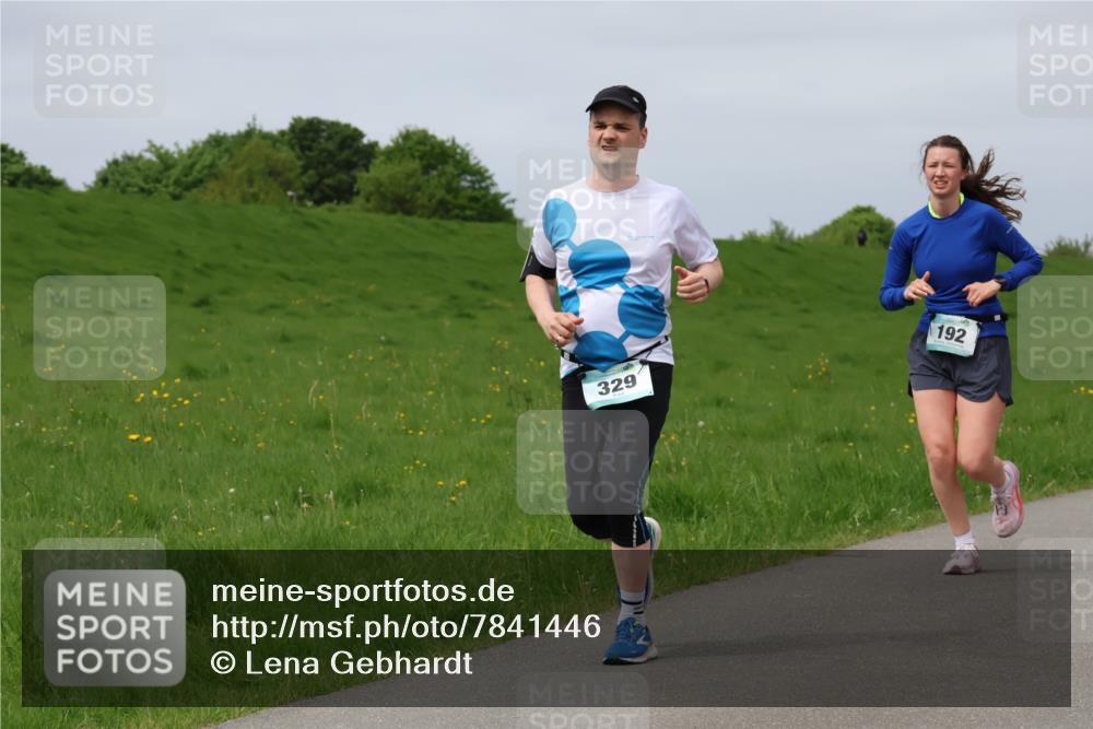 04.05.2025 - 8. Wedeler Halbmarathon Lena Gebhardt http://msf.ph/oto/7841446 04.05.2025 11:55:49 Laufen 329, 192 meine-sportfotos.de